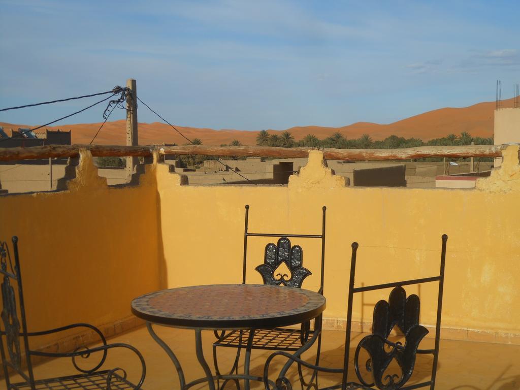 מרזאוגה Riad Aicha & Camel Trekking מראה חיצוני תמונה
