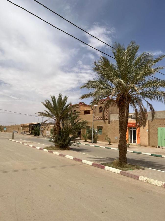 מרזאוגה Riad Aicha & Camel Trekking מראה חיצוני תמונה