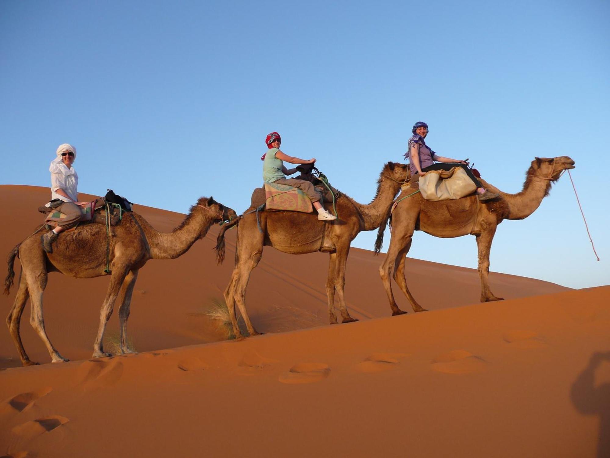 מרזאוגה Riad Aicha & Camel Trekking מראה חיצוני תמונה