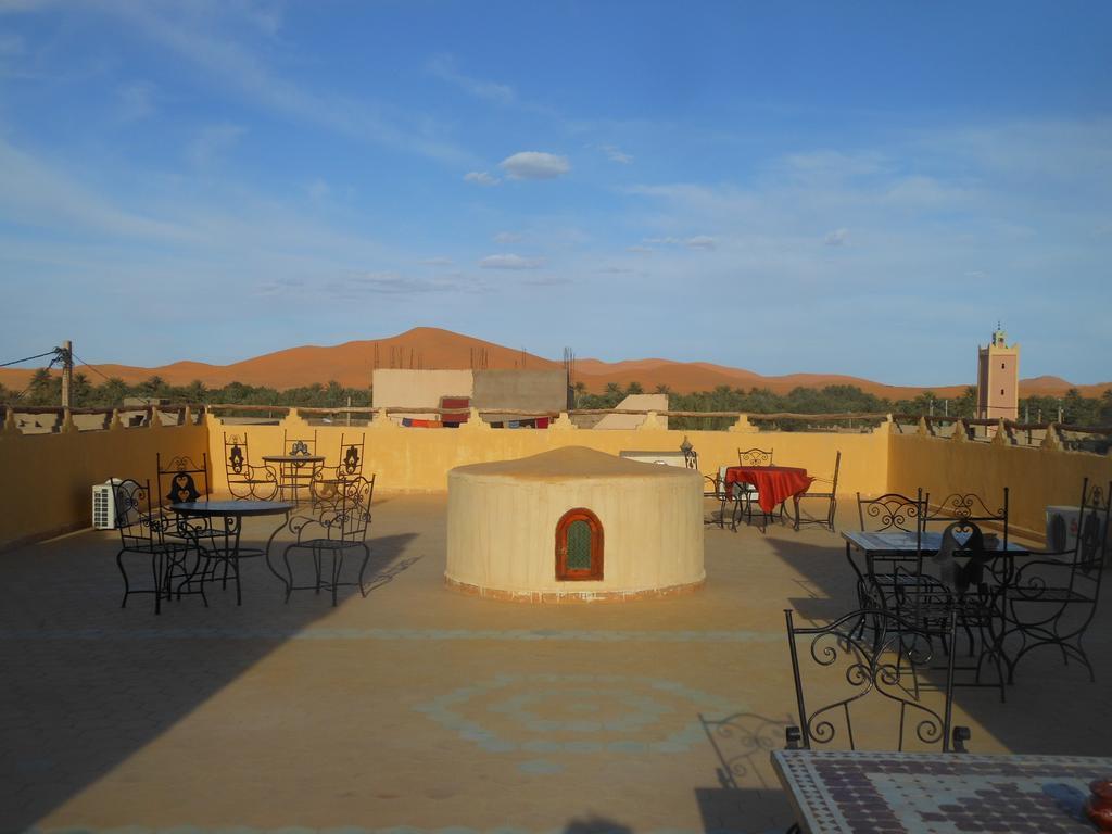 מרזאוגה Riad Aicha & Camel Trekking מראה חיצוני תמונה